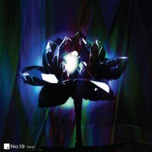 VA – Crystalised [NO19040]