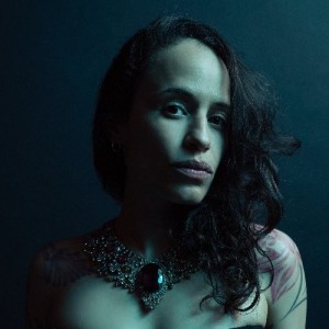 Joyce Muniz Glass Mistress Chart