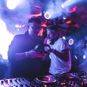 Illyus & Barrientos DISCO HEARTS! Chart