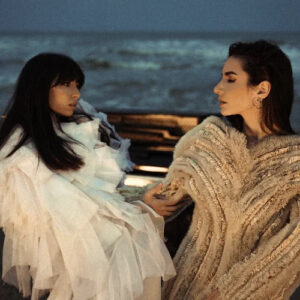 Gioli & Assia Playing Chess Chart