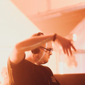 Victor Ruiz - Surrender To September Chart