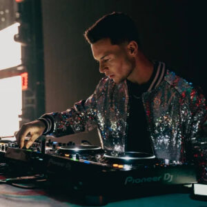 Joel Corry MOLLY Chart