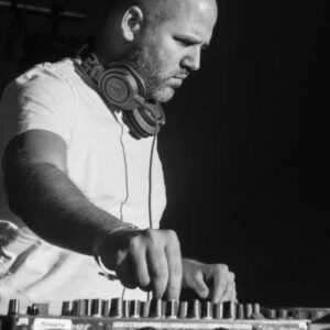 Eitan Reiter Pump Up The Jam On Get Physical Music Chart