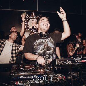 Andruss Frikitona July Chart