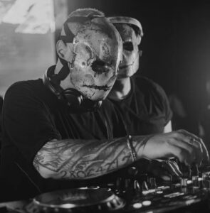 The Yellowheads F_Cking Sound Summer Chart