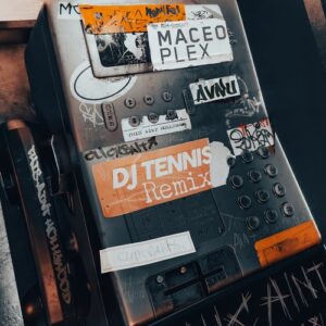 Maceo Plex, AVNU (UK) - Clickbait (This Ain't Hollywood) (DJ Tennis Remix) [LR027R]