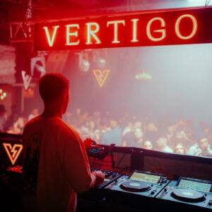 Mareels August Essentials Chart