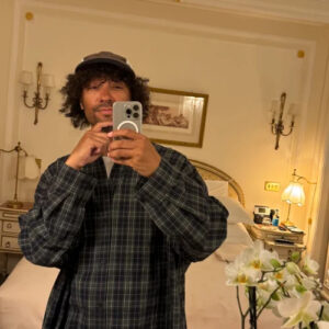 &ME FADE INTO YOU Chart