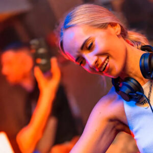 Yulia Niko Higher Chart