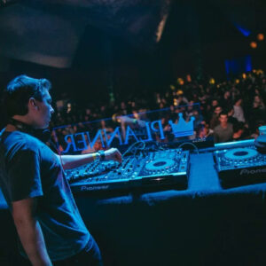 BRK (BR) WALK IN THE CLUB Chart