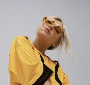 Dominique Jardin BON VOYAGE November Chart