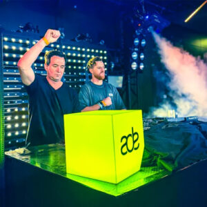 Weitner The Control Room Radio 180